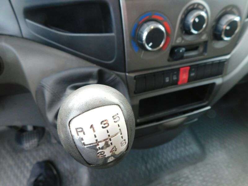Iveco Daily Kasten HKa 35 S... Radstand 3950 - Photo 15