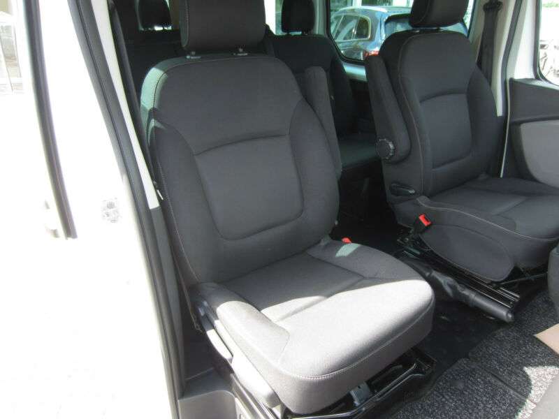 Renault Trafic Combi L1H1 2,7t Expression - Photo 10